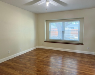 5716 Pearce Street - Photo Thumbnail 11