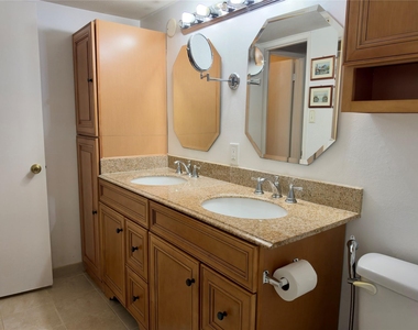 5716 Pearce Street - Photo Thumbnail 10