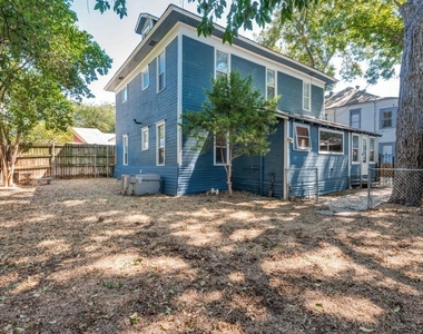 415 W Franklin Street - Photo Thumbnail 22