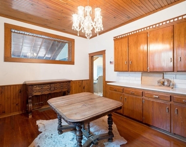 415 W Franklin Street - Photo Thumbnail 8
