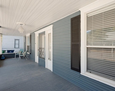 415 W Franklin Street - Photo Thumbnail 1