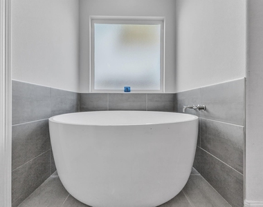424 N Mcgraw Street - Photo Thumbnail 14