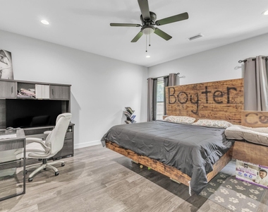 424 N Mcgraw Street - Photo Thumbnail 9