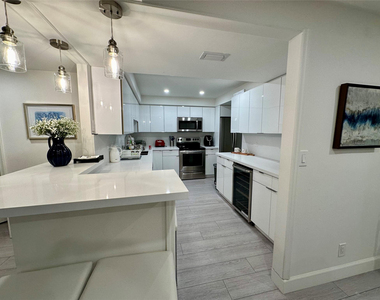 5100 N Ocean Boulevard - Photo Thumbnail 3