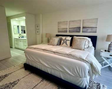 5100 N Ocean Boulevard - Photo Thumbnail 14