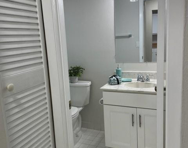 1751 Nw 75th Avenue - Photo Thumbnail 17