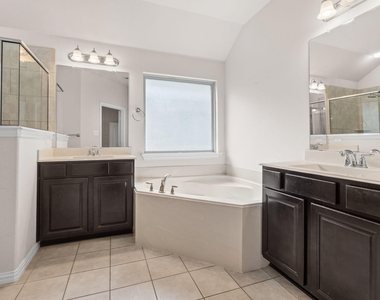 2640 Costa Mesa Drive - Photo Thumbnail 4