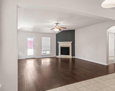 2640 Costa Mesa Drive - Photo Thumbnail 11