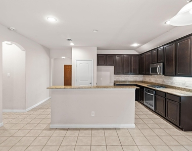 2640 Costa Mesa Drive - Photo Thumbnail 9