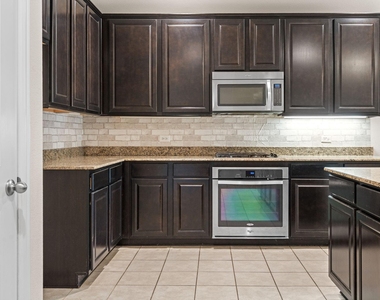 2640 Costa Mesa Drive - Photo Thumbnail 7