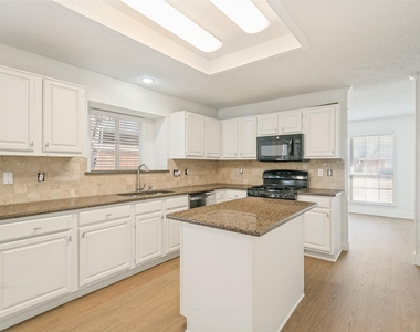 1321 River Birch Lane - Photo Thumbnail 10