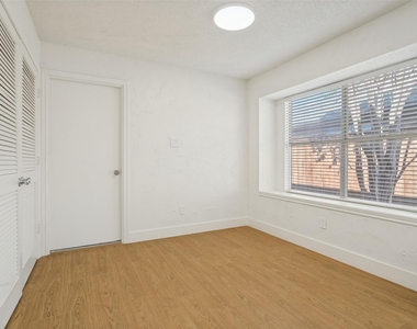 1321 River Birch Lane - Photo Thumbnail 14