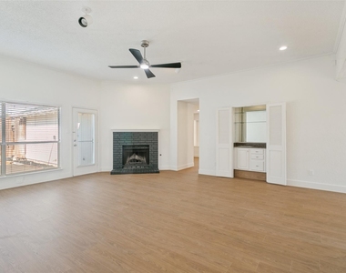 1321 River Birch Lane - Photo Thumbnail 6