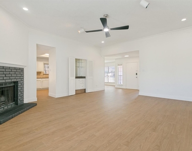 1321 River Birch Lane - Photo Thumbnail 8