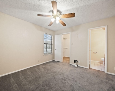 929 W Hickory Street - Photo Thumbnail 13