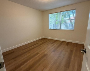 8871 Wiles Road - Photo Thumbnail 9