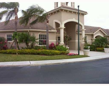 5061 Wiles Road - Photo Thumbnail 8