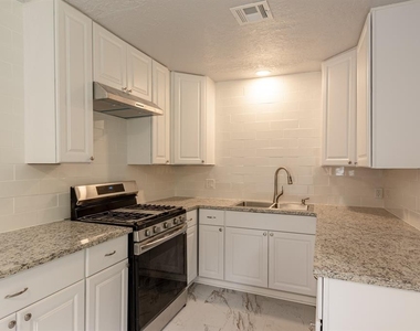 2605 Queensbury Road - Photo Thumbnail 11