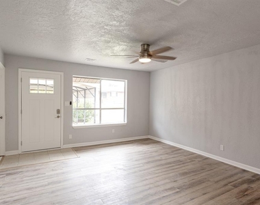 2605 Queensbury Road - Photo Thumbnail 7