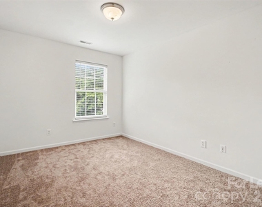 7514 Abigail Glen Drive - Photo Thumbnail 16