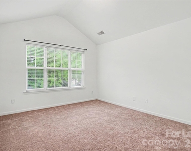 7514 Abigail Glen Drive - Photo Thumbnail 10