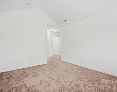 7514 Abigail Glen Drive - Photo Thumbnail 11