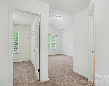 7514 Abigail Glen Drive - Photo Thumbnail 9