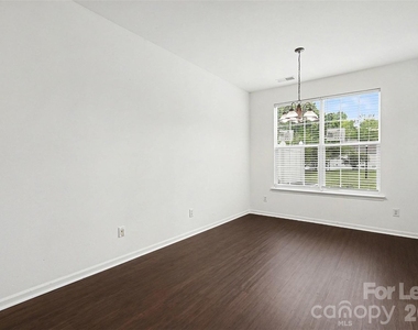 7514 Abigail Glen Drive - Photo Thumbnail 3