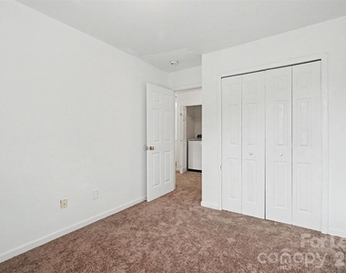 7514 Abigail Glen Drive - Photo Thumbnail 17