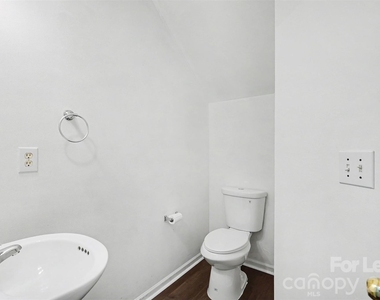 7514 Abigail Glen Drive - Photo Thumbnail 8