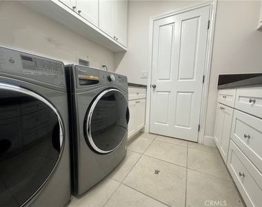 60 Crest Road E - Photo Thumbnail 16