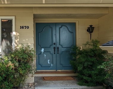 1670 N Sandalwood Drive N - Photo Thumbnail 2