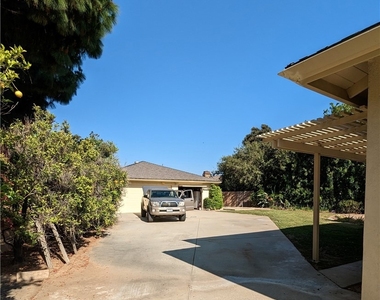 1670 N Sandalwood Drive N - Photo Thumbnail 23