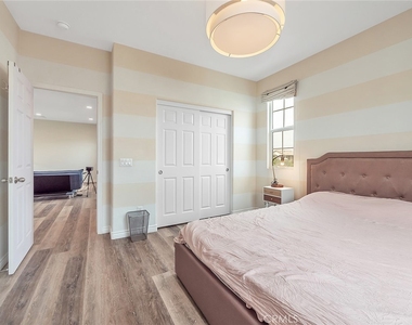 12925 Waterlily Way - Photo Thumbnail 23