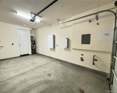4225 S Malagon Privado - Photo Thumbnail 31