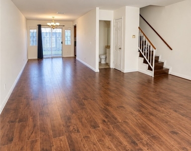 29 S Allen Avenue - Photo Thumbnail 3