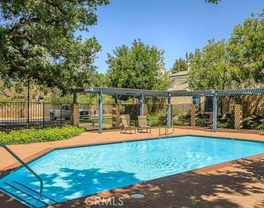 2418 Manet Lane - Photo Thumbnail 12