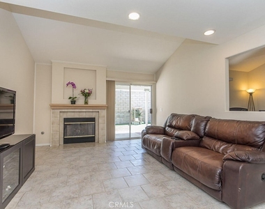 2418 Manet Lane - Photo Thumbnail 11