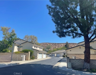 2418 Manet Lane - Photo Thumbnail 7
