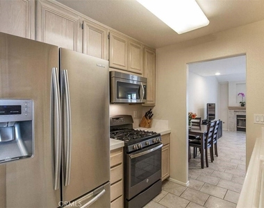 2418 Manet Lane - Photo Thumbnail 13