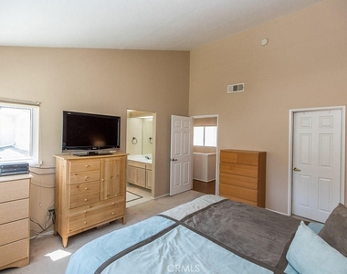 2418 Manet Lane - Photo Thumbnail 15