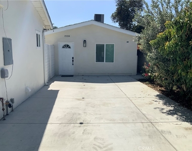 15334 Hart - Photo Thumbnail 1