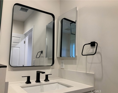 15334 Hart - Photo Thumbnail 24