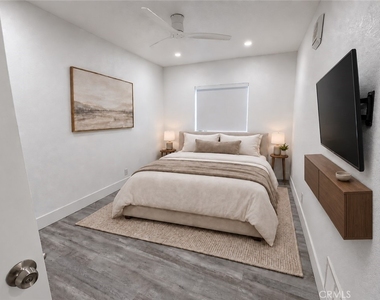 1152 E 77th - Photo Thumbnail 11