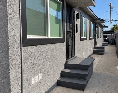 1152 E 77th - Photo Thumbnail 23