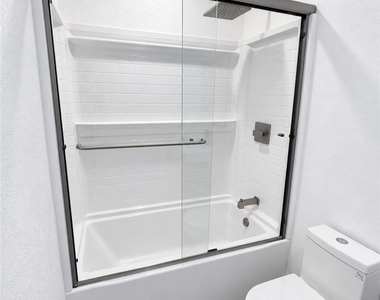 1152 E 77th - Photo Thumbnail 15
