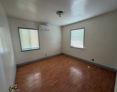 526 Dewey - Photo Thumbnail 10
