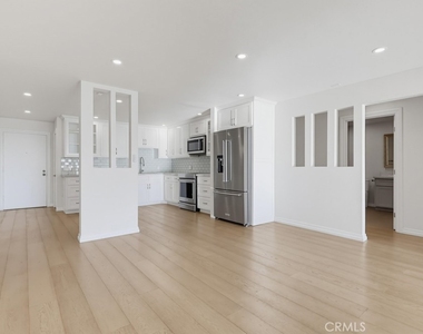 3200 La Rotonda Drive - Photo Thumbnail 15