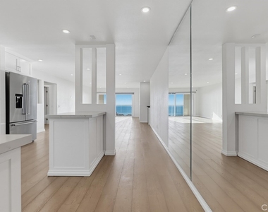 3200 La Rotonda Drive - Photo Thumbnail 9