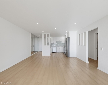 3200 La Rotonda Drive - Photo Thumbnail 21